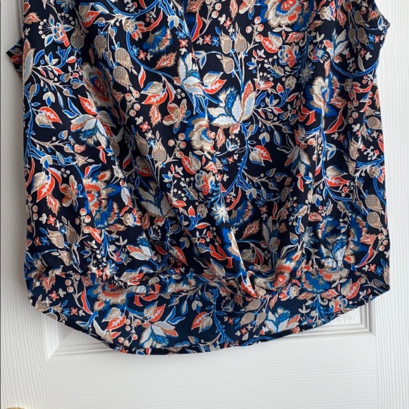 Wrinkle-Free Blouse - Picture 5 of 7